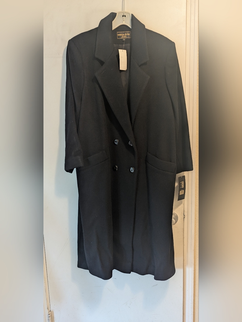 Classic Double-Breasted Women's Overcoat - Black